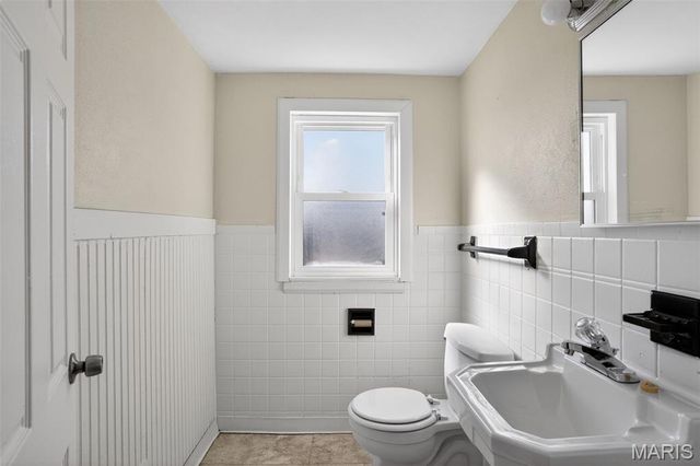 8910 Harold Drive, St Louis, MO 63134