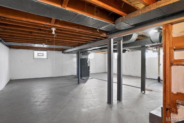 8910 Harold Drive, St Louis, MO 63134