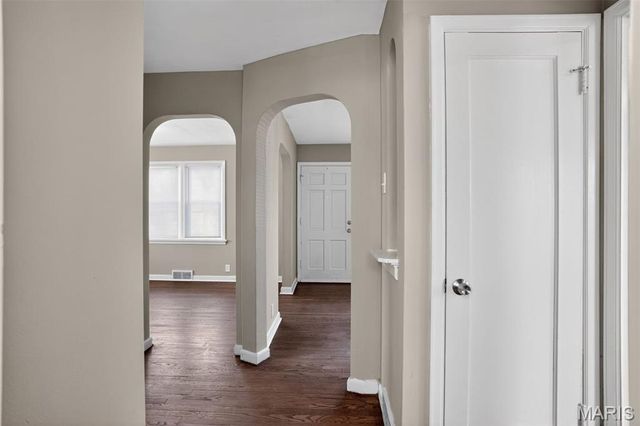 8910 Harold Drive, St Louis, MO 63134