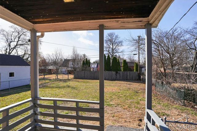 8910 Harold Drive, St Louis, MO 63134