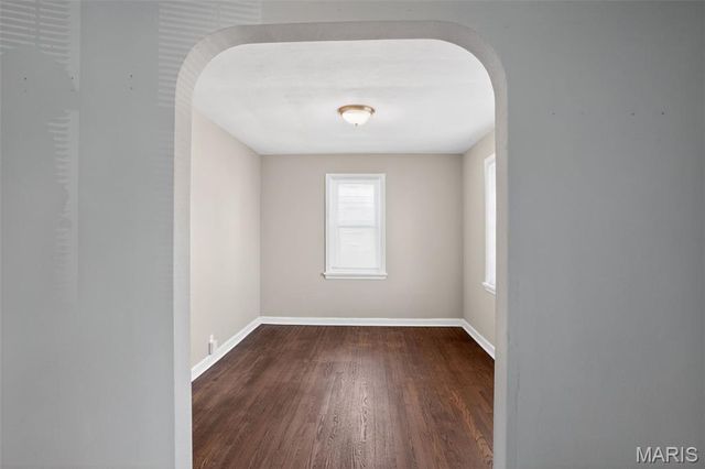 8910 Harold Drive, St Louis, MO 63134