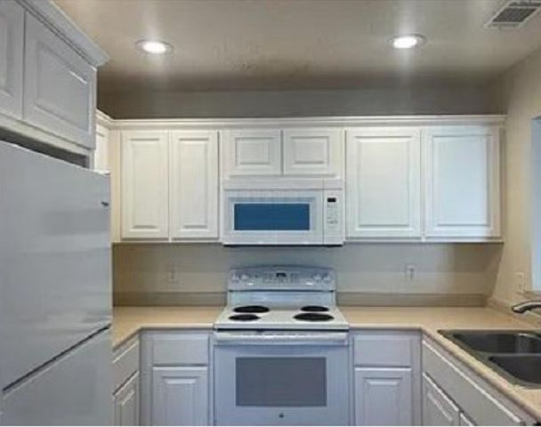 207 Lantana Court, Brunswick, GA 31520