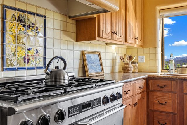 197 Circle Drive, Santa Fe, NM 87501