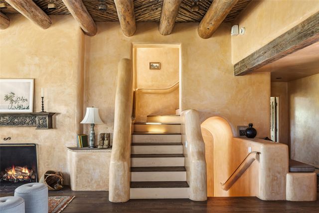 197 Circle Drive, Santa Fe, NM 87501
