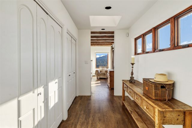 197 Circle Drive, Santa Fe, NM 87501