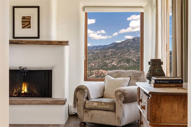 197 Circle Drive, Santa Fe, NM 87501