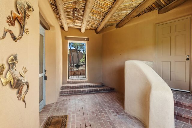 197 Circle Drive, Santa Fe, NM 87501