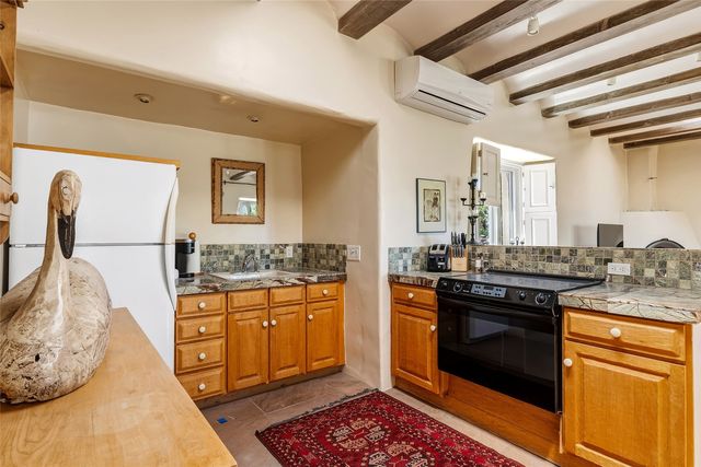 197 Circle Drive, Santa Fe, NM 87501