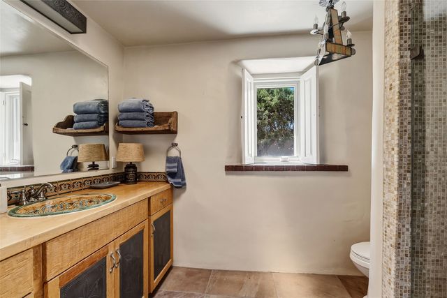 197 Circle Drive, Santa Fe, NM 87501