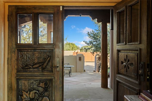 197 Circle Drive, Santa Fe, NM 87501