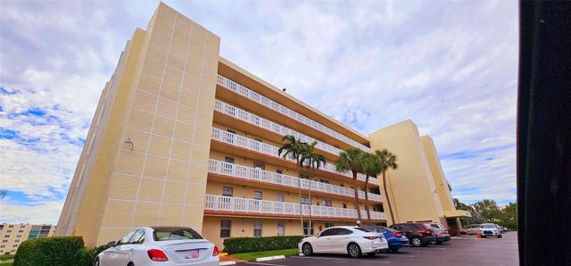121 SE 3rd Avenue 106, Dania Beach, FL 33004