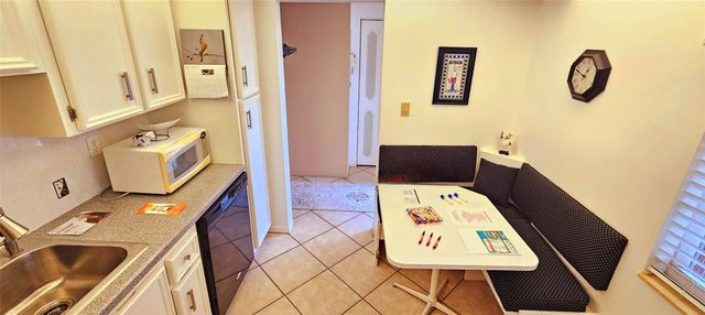 121 SE 3rd Avenue 106, Dania Beach, FL 33004