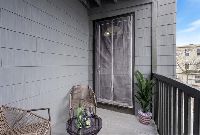 249 Everett St 2, Boston, MA 02128