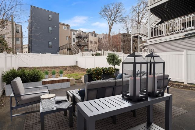 249 Everett St 2, Boston, MA 02128