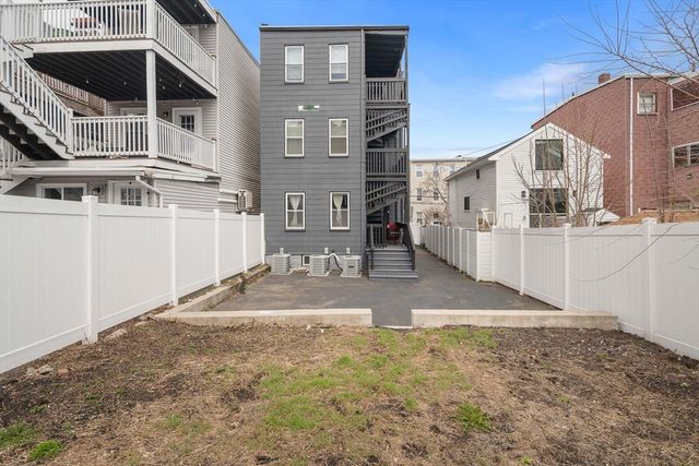 249 Everett St 2, Boston, MA 02128