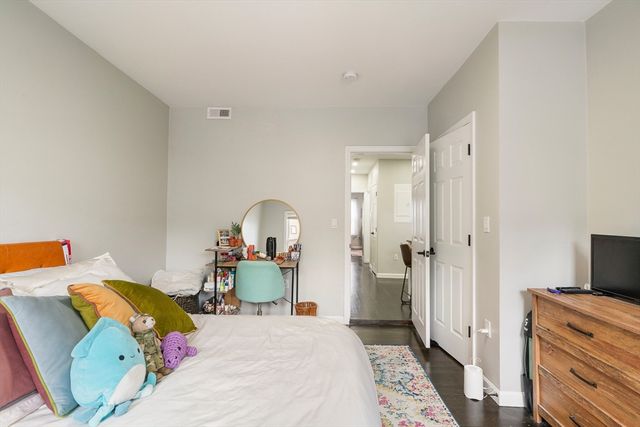 249 Everett St 2, Boston, MA 02128