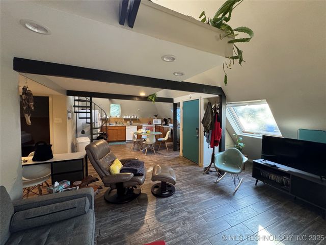 447 N Kershner Road, Sand Springs, OK 74063