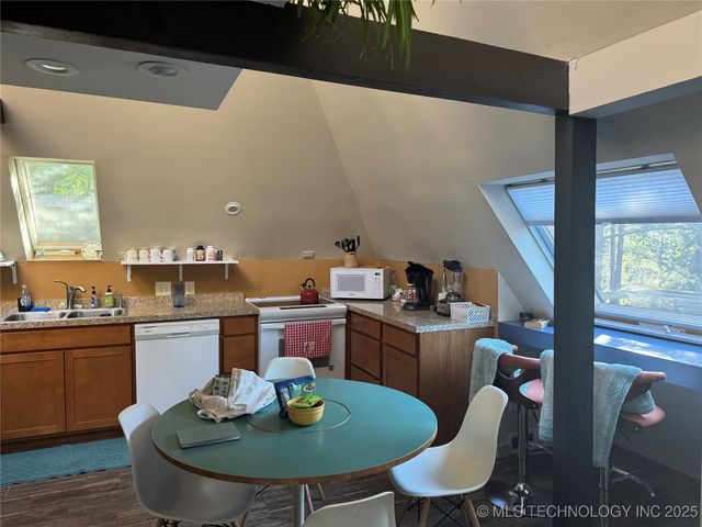 447 N Kershner Road, Sand Springs, OK 74063