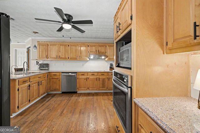 502 Wedgepark Drive, Mcdonough, GA 30252