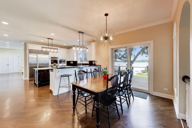 605 Lake Shore Boulevard, Wauconda, IL 60084
