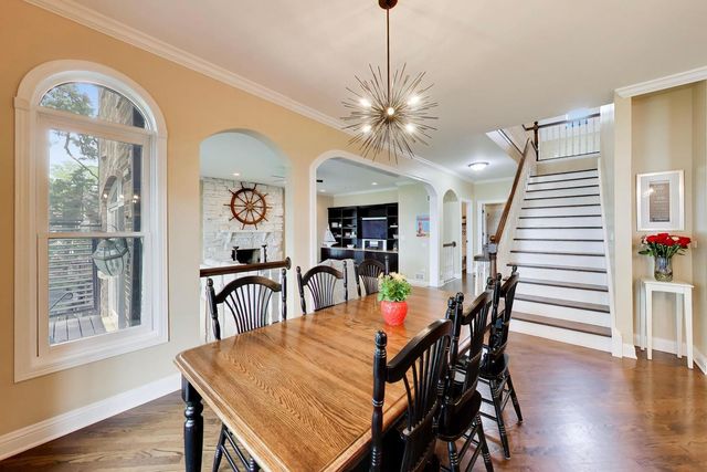 605 Lake Shore Boulevard, Wauconda, IL 60084