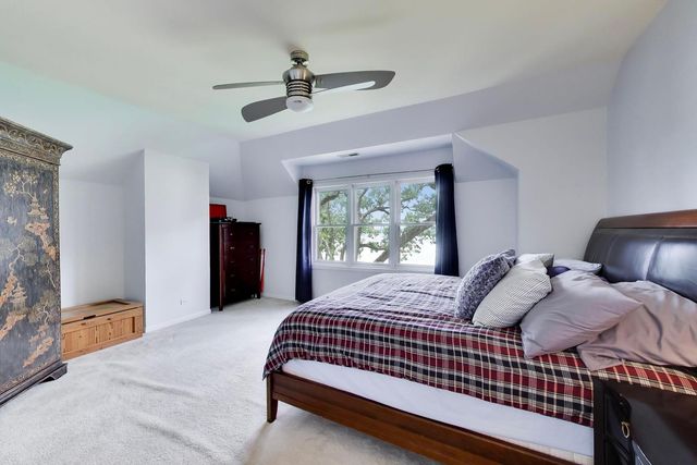 605 Lake Shore Boulevard, Wauconda, IL 60084