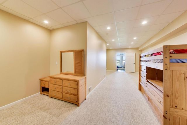 605 Lake Shore Boulevard, Wauconda, IL 60084
