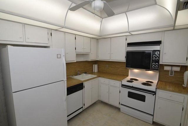 3095 N N Course 1008, Pompano Beach, FL 33069