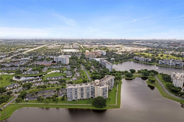 3095 N N Course 1008, Pompano Beach, FL 33069