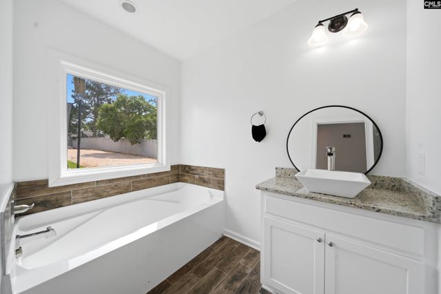 208 Crestwood Arch Way, Lexington, SC 29073