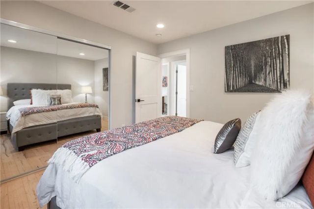 4039 Clayton Avenue, Los Angeles, CA 90027
