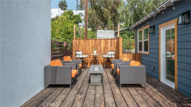 4039 Clayton Avenue, Los Angeles, CA 90027