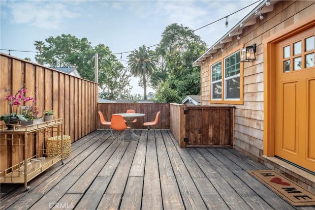 4039 Clayton Avenue, Los Angeles, CA 90027