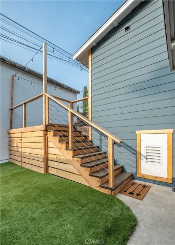 4039 Clayton Avenue, Los Angeles, CA 90027