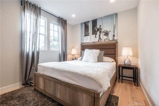 4039 Clayton Avenue, Los Angeles, CA 90027