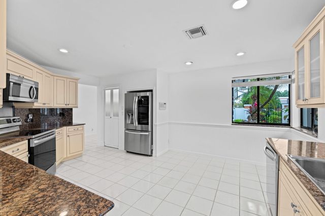 6517 Via Rosa, Boca Raton, FL 33433