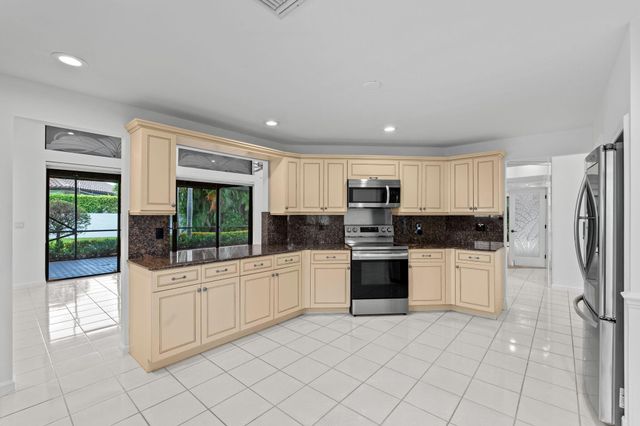 6517 Via Rosa, Boca Raton, FL 33433