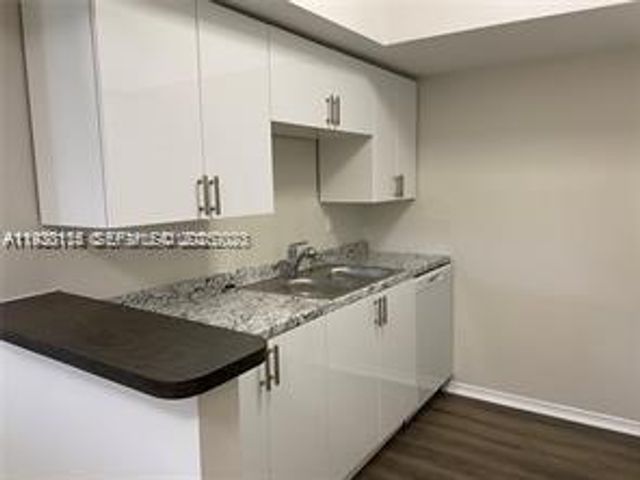 6543 Boulevard Of Champions, North Lauderdale, FL 33068