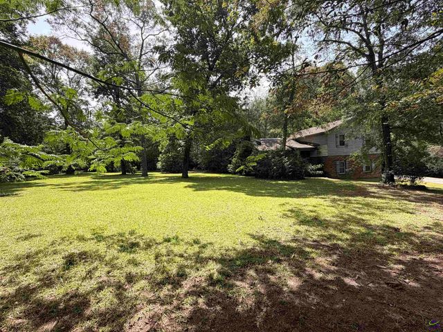 7194 Everett Drive, Macon, GA 31216