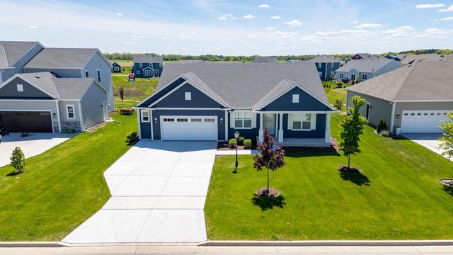35209 Winnebago COURT, Summit, WI 53066