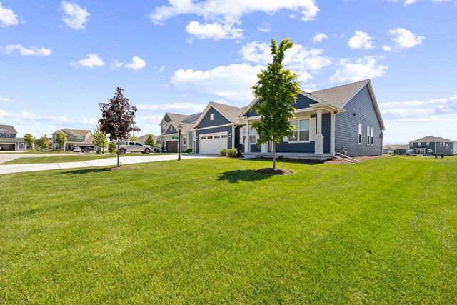 35209 Winnebago COURT, Summit, WI 53066
