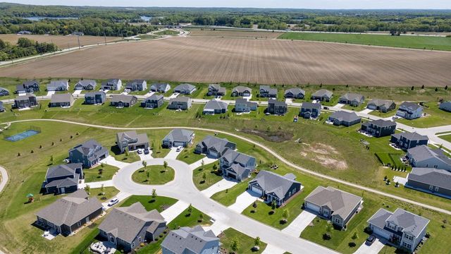 35209 Winnebago COURT, Summit, WI 53066
