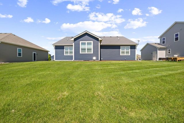 35209 Winnebago COURT, Summit, WI 53066