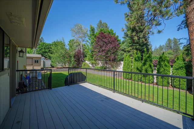 5116 W Ridgecrest Dr, Spokane, WA 99208