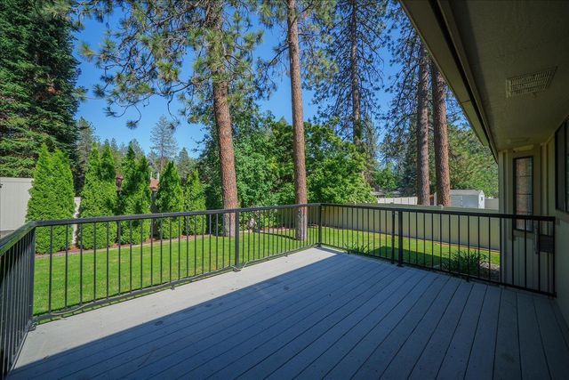 5116 W Ridgecrest Dr, Spokane, WA 99208