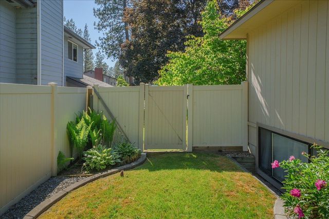 5116 W Ridgecrest Dr, Spokane, WA 99208