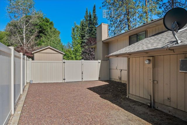 5116 W Ridgecrest Dr, Spokane, WA 99208