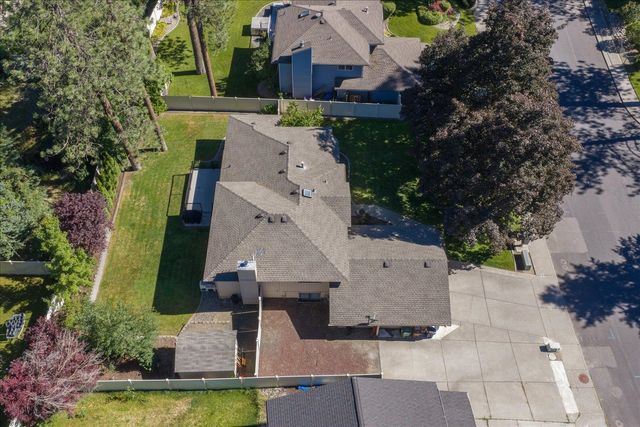 5116 W Ridgecrest Dr, Spokane, WA 99208