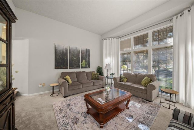 5116 W Ridgecrest Dr, Spokane, WA 99208