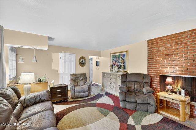 2523 Briarwood Lane, Toledo, OH 43615